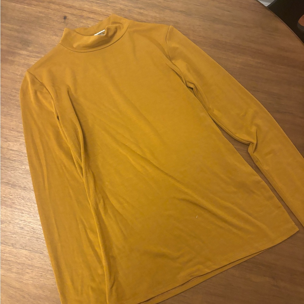 Forever 21 Men's Golden Long Sleeve Tee